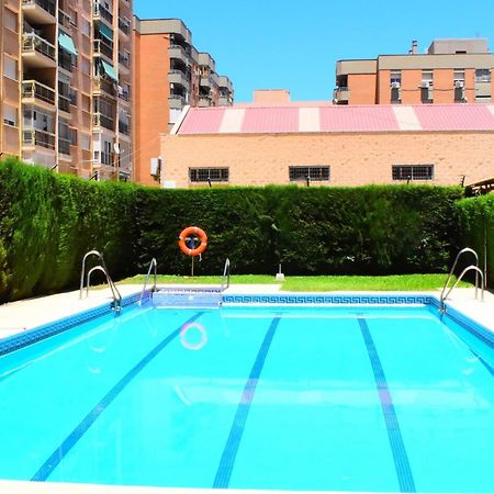 Amplio Y Luminoso Apartamento Cerca Del Centro Y La Playa Con Piscina Y Parking Privado Малага Екстер'єр фото