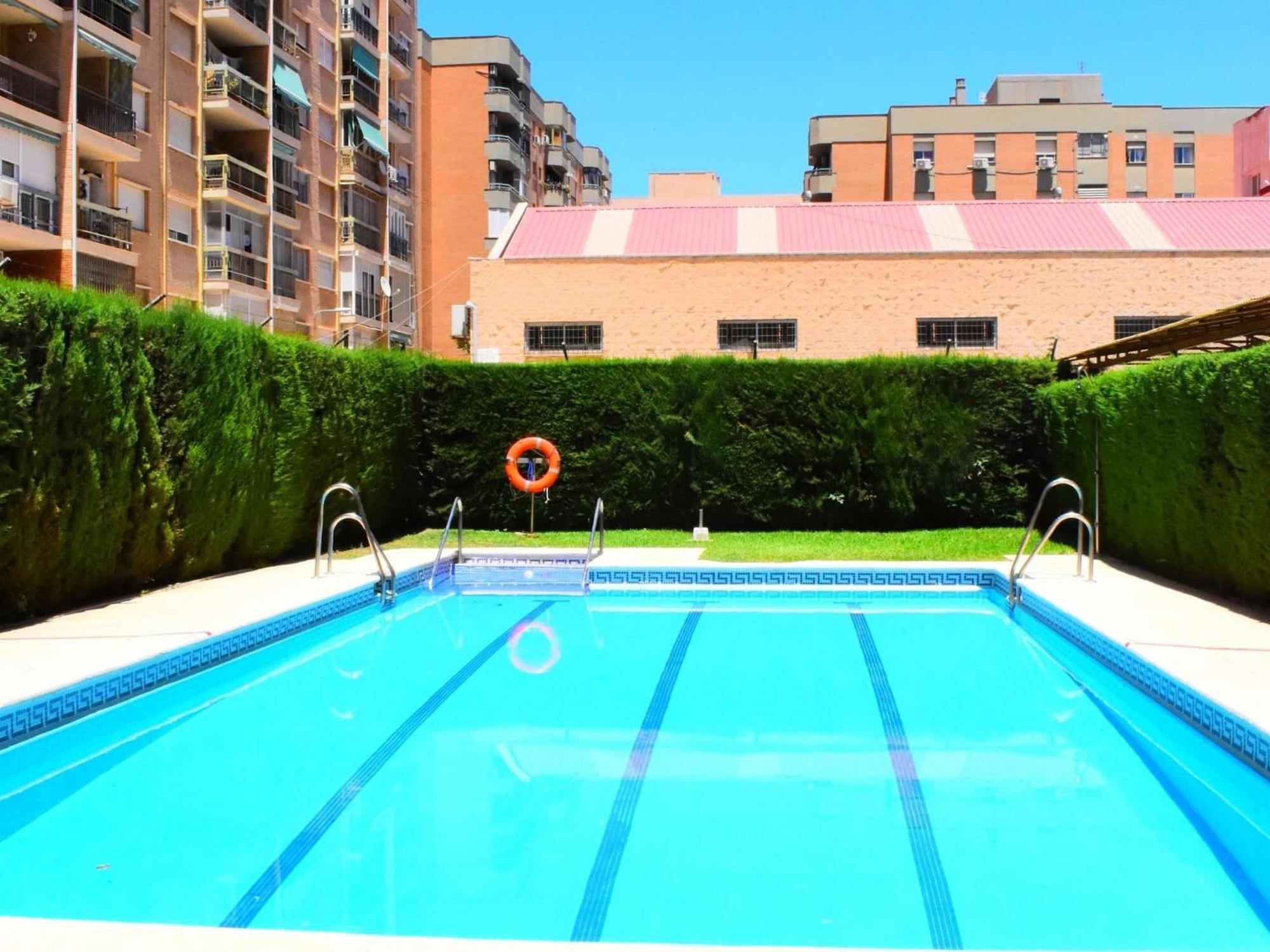 Amplio Y Luminoso Apartamento Cerca Del Centro Y La Playa Con Piscina Y Parking Privado Малага Екстер'єр фото