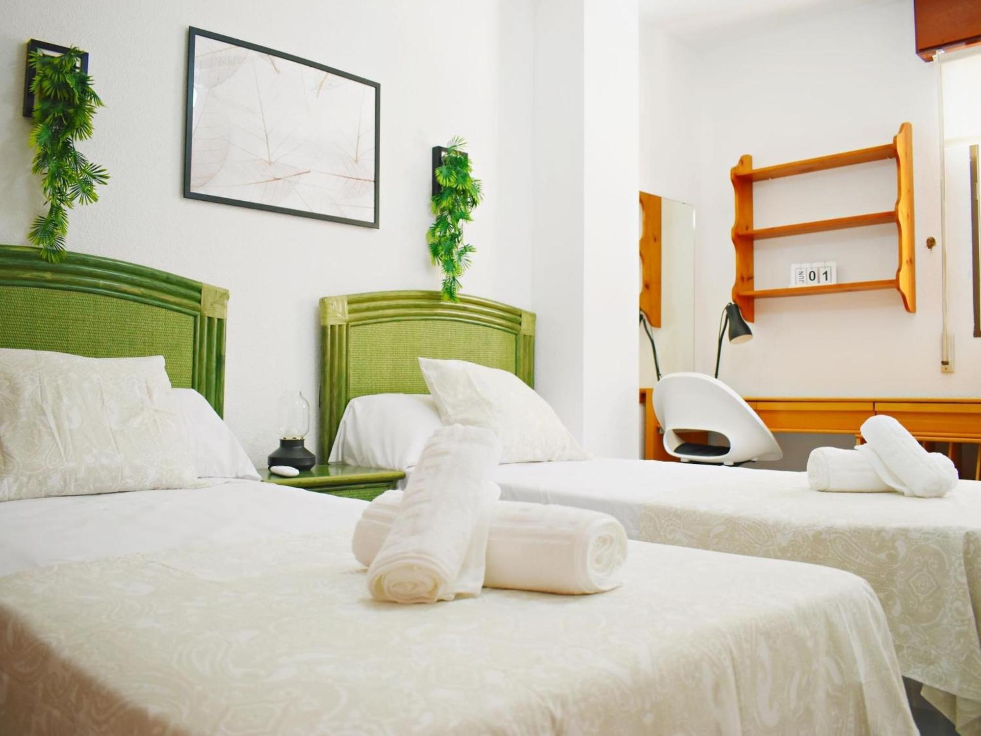 Amplio Y Luminoso Apartamento Cerca Del Centro Y La Playa Con Piscina Y Parking Privado Малага Екстер'єр фото