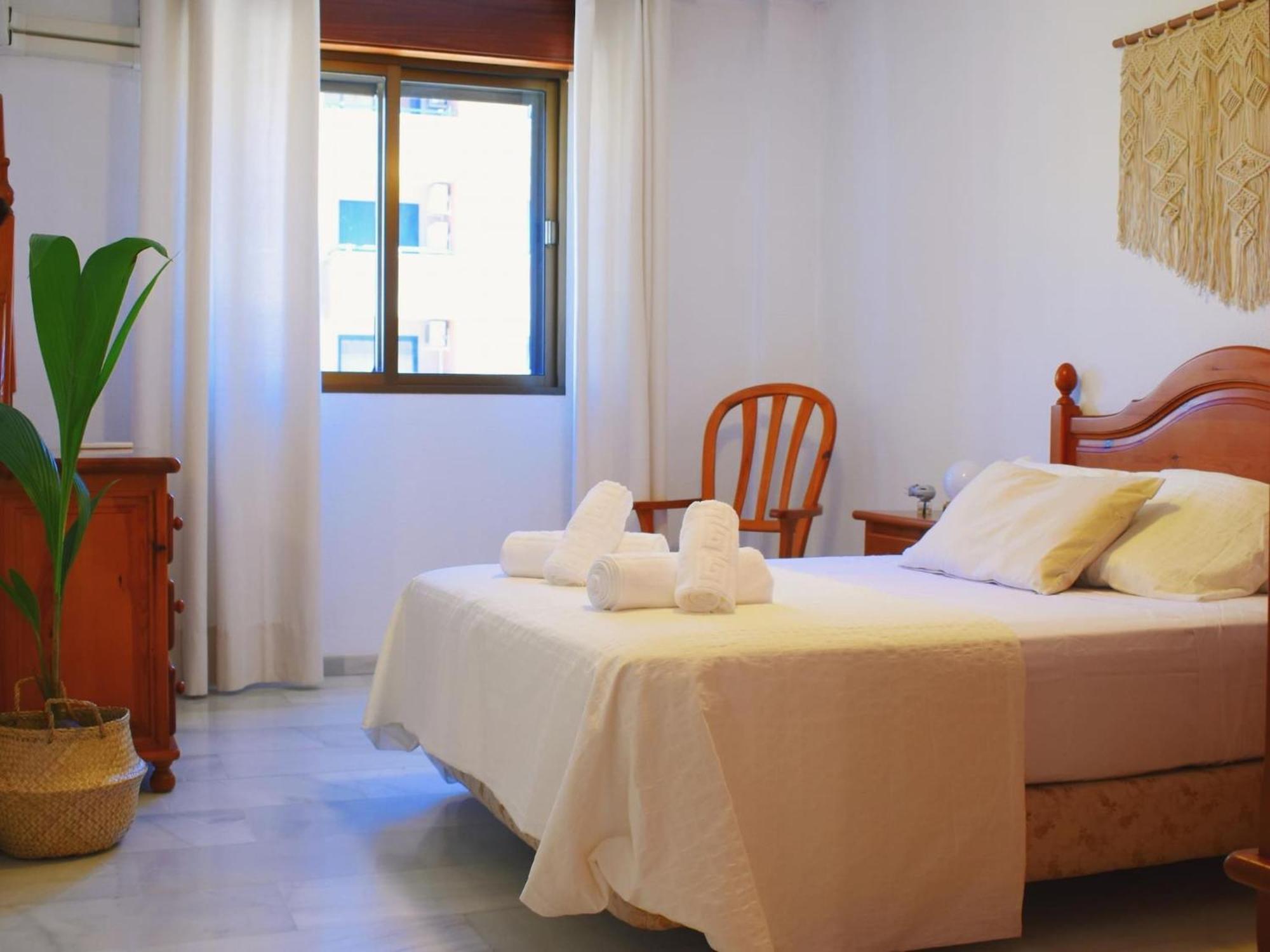 Amplio Y Luminoso Apartamento Cerca Del Centro Y La Playa Con Piscina Y Parking Privado Малага Екстер'єр фото