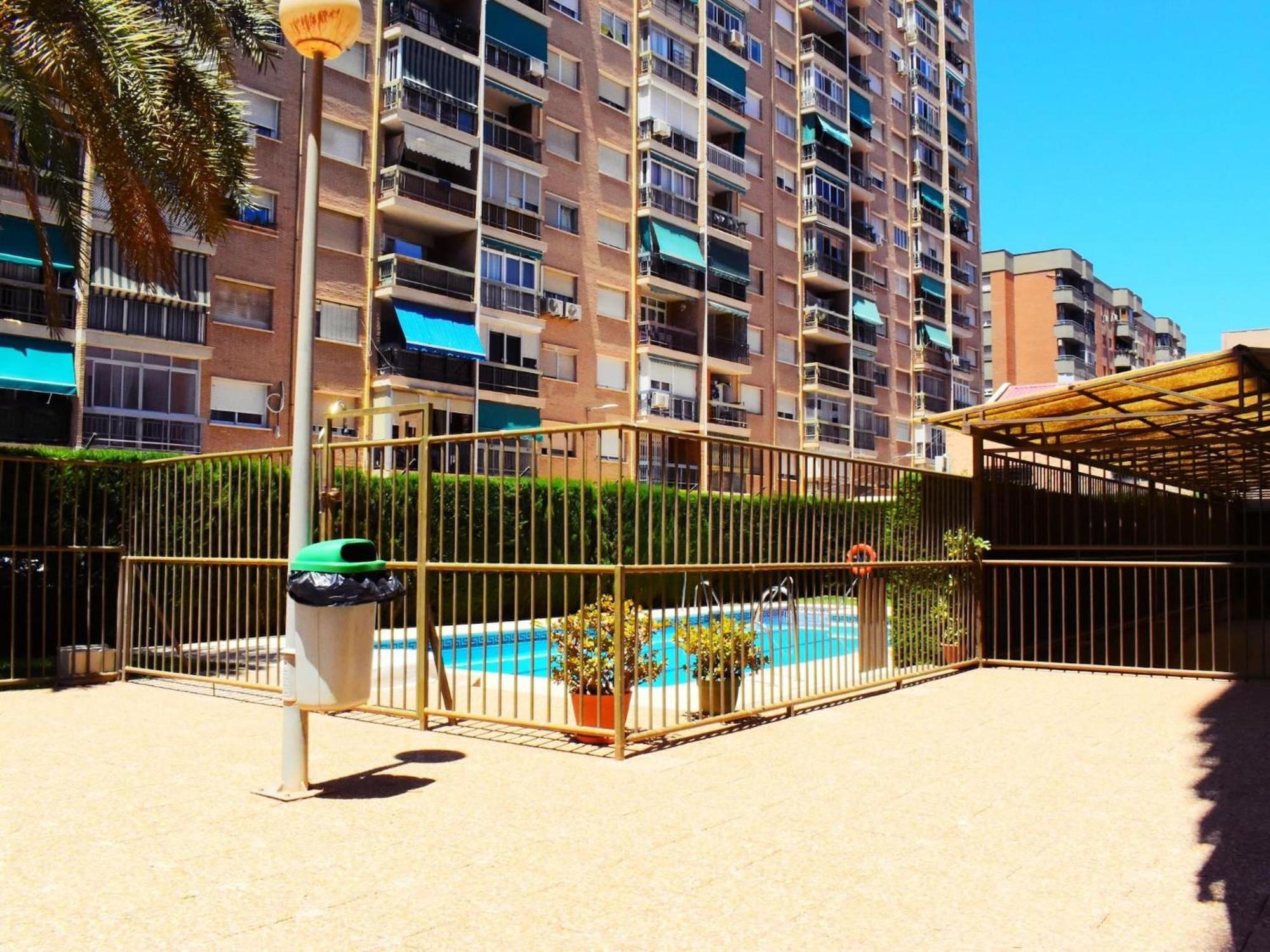 Amplio Y Luminoso Apartamento Cerca Del Centro Y La Playa Con Piscina Y Parking Privado Малага Екстер'єр фото